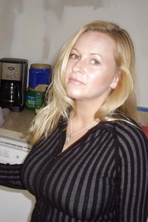 J’ai besoin de kiffer maintenant Charlotte - rencontre-Milf-Metz