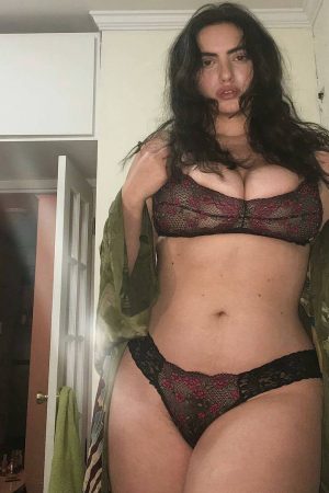 Je kiffe les nuits torrides Sophie - rencontre-Milf-Versailles