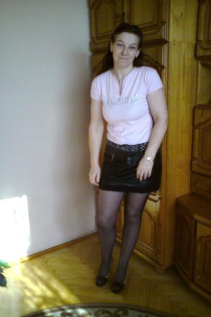 Yasmine - rencontre-Cougar-Corbeil-Essonnes
