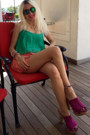 Manucure pas folle Florentine - rencontre-MILF-Charleville-Mézières