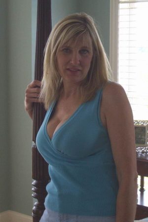 Colette - rencontre-Naturiste-Brive-la-Gaillarde